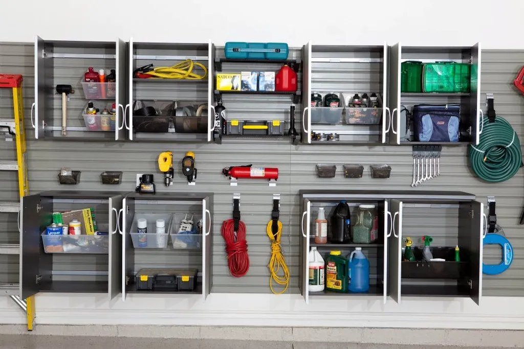 Maximize Storage Options with Custom ⁢Shelving ⁤Solutions