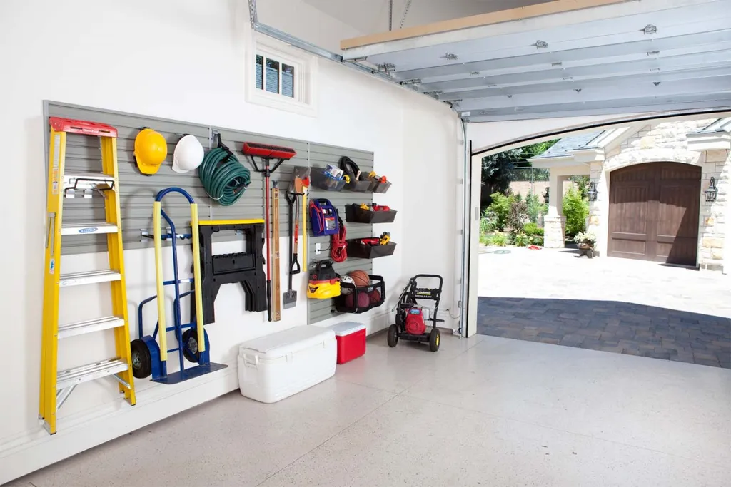 Maximize Your Garage Space with Slatwall in Port Charlotte FL!