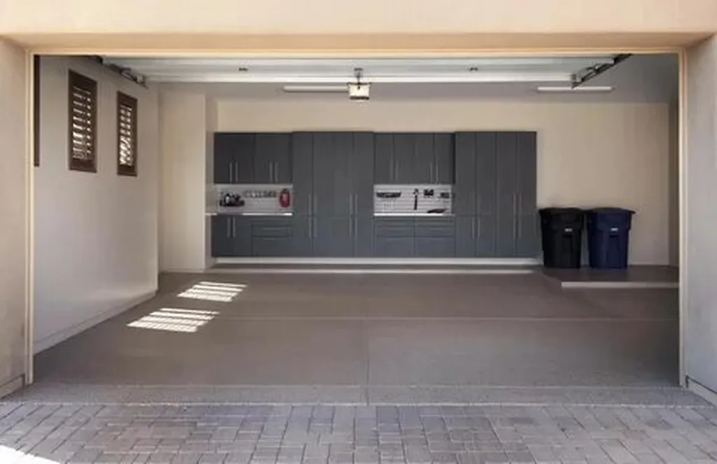- Create a Functional and Stylish Space with Customized Garage Cabinets in Hillsborough County FL