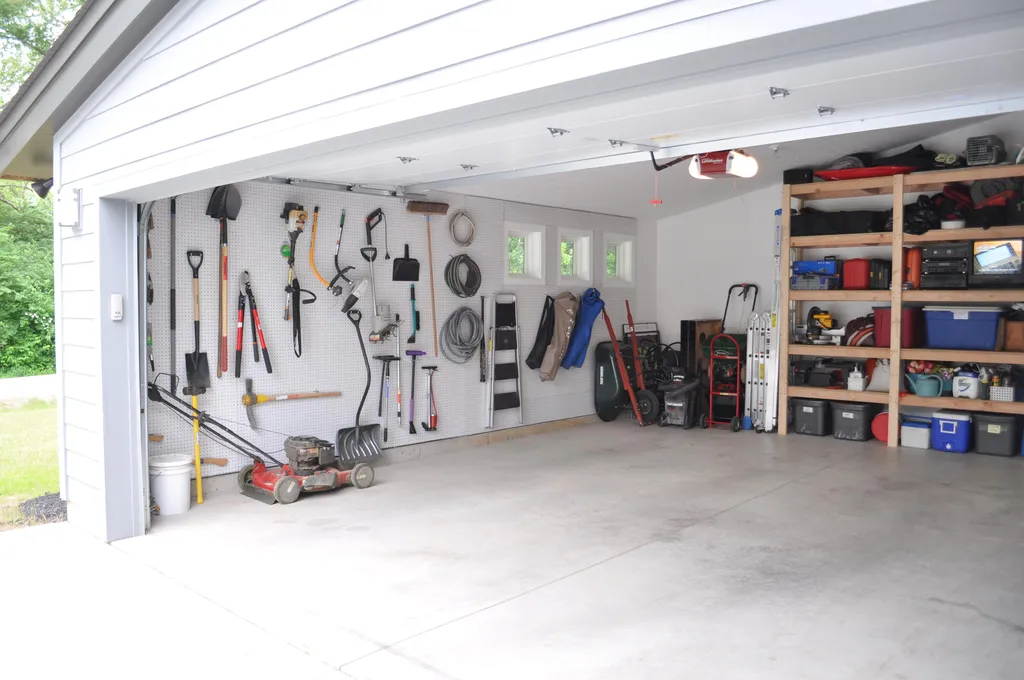Quick Tips for Maximizing Garage Space in St. Pete Beach FL
