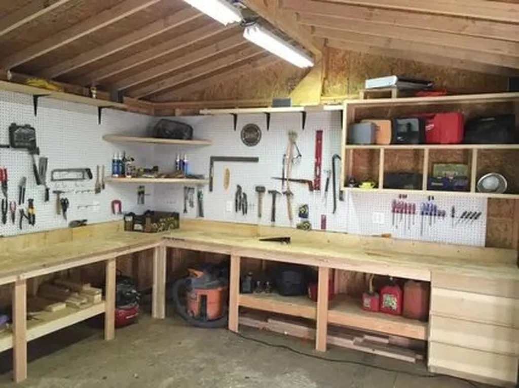 Maximize Storage Space⁤ with Custom Cabinetry Solutions