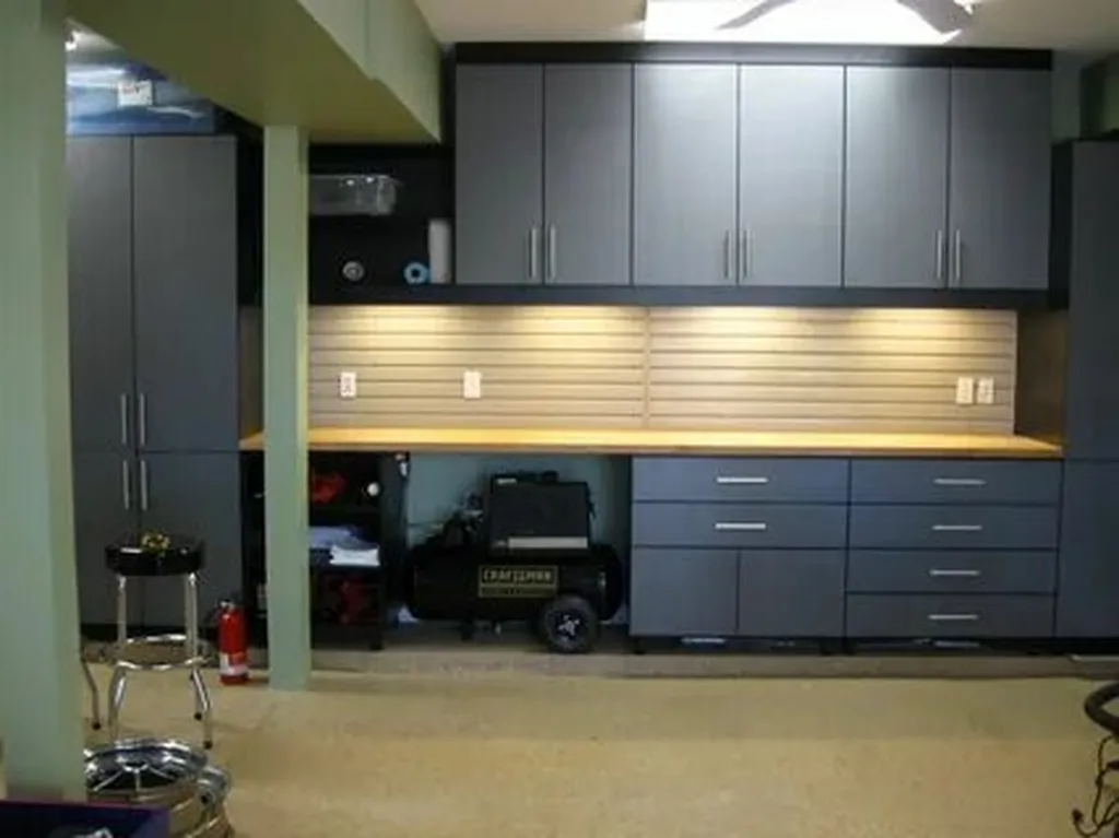 Create the Ultimate Workspace in Your Pinellas County Garage