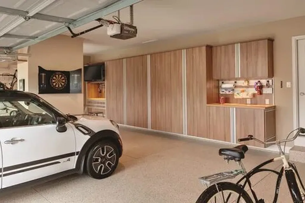 - ‍Elevate ⁢Your ⁣Garage's Aesthetic Appeal with Customizable Slatwall Panels
