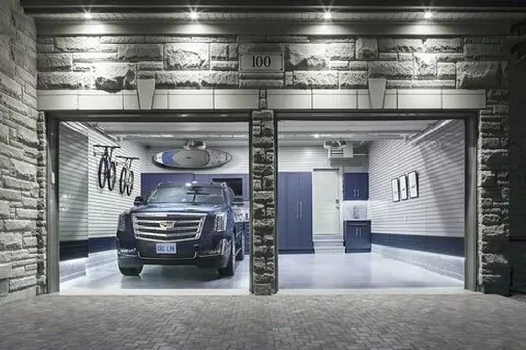 - Utilizing Customized Solutions for Efficient Garage Organization