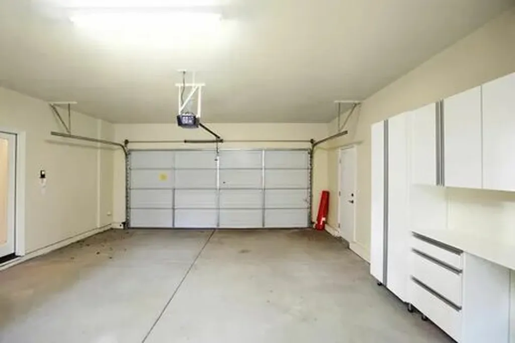 Create Your Dream Workshop Space in Cape Coral