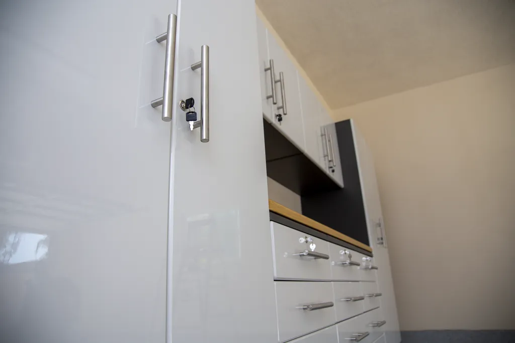 Expert Tips for Organizing and Decluttering Your Garage