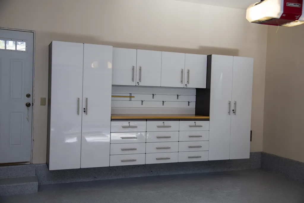 - Elevate the Aesthetic Appeal of Your Home with Stylish and Functional Garage Renovations in North Fort Myers!