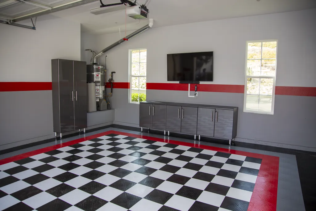 Why Choose Epoxy Flooring for Your Garage ​Renovation ​in Florida