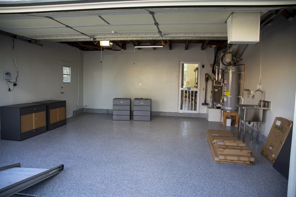 - Enhance Curb Appeal: Professional Garage​ Flooring Installation