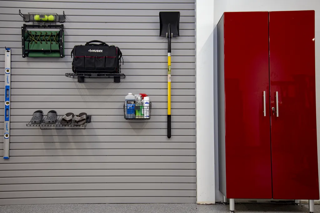 Transform Your Garage into a Functional and Stylish Living Space
