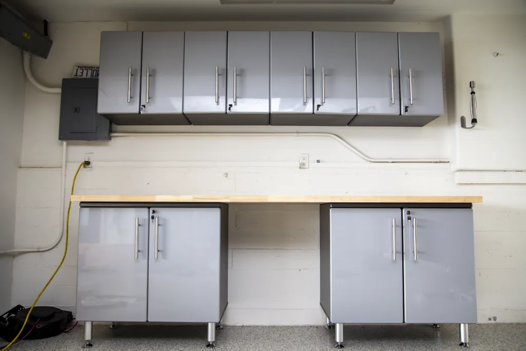 - Transform Your Garage into a Storage Haven with Customized Shelving Solutions