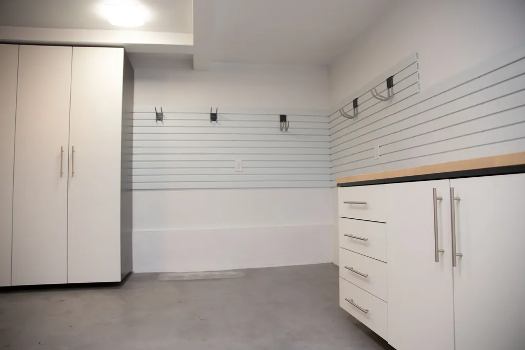 -‍ Utilize ‌DIY Projects to Add Personality and Style to‍ Your GaragesetIconic Furniture Pieces for ⁢a​ Modern Living Room