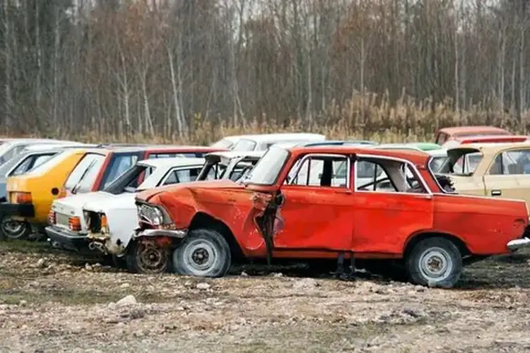 Navigating the Legal Process ‍of Selling a Junk⁤ Car‌ in Illinois