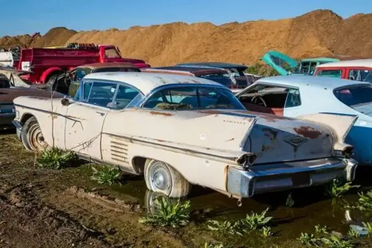 The Benefits of Selling Your Junk Car Fast