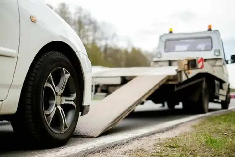 Simple Steps to Schedule a Pickup for Your ​Junk Car in Waukegan