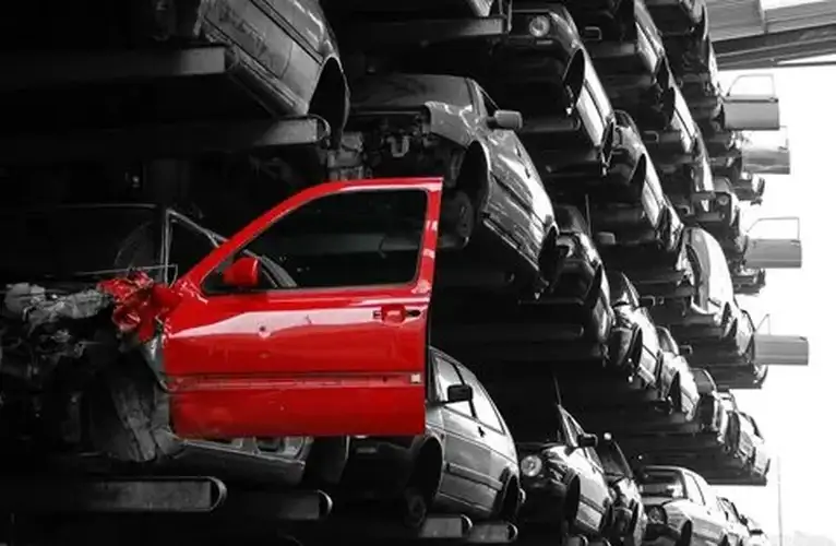 Expert Car Removal Services in Chatsworth, IL