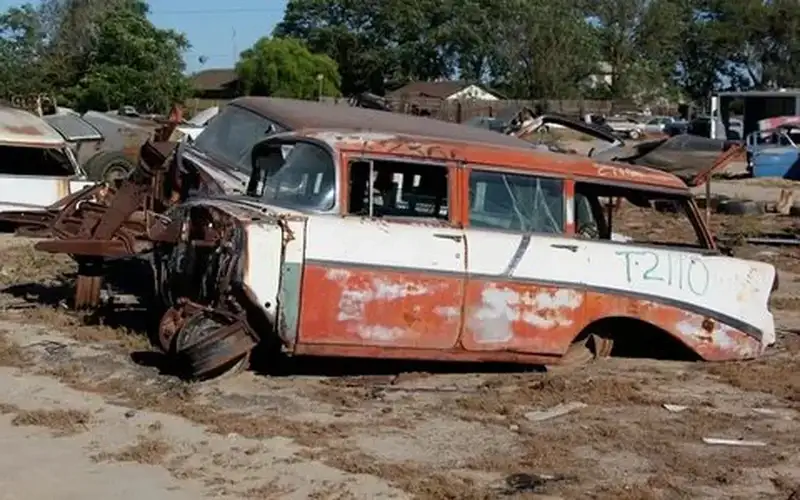The Convenience of Self-Service at U-pull-&-pay: A Game Changer for Junk Car Sellers and Auto Enthusiasts