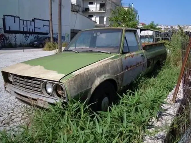 Factors to Consider While Buying or Selling a 2024 Junk Car on Craigslist