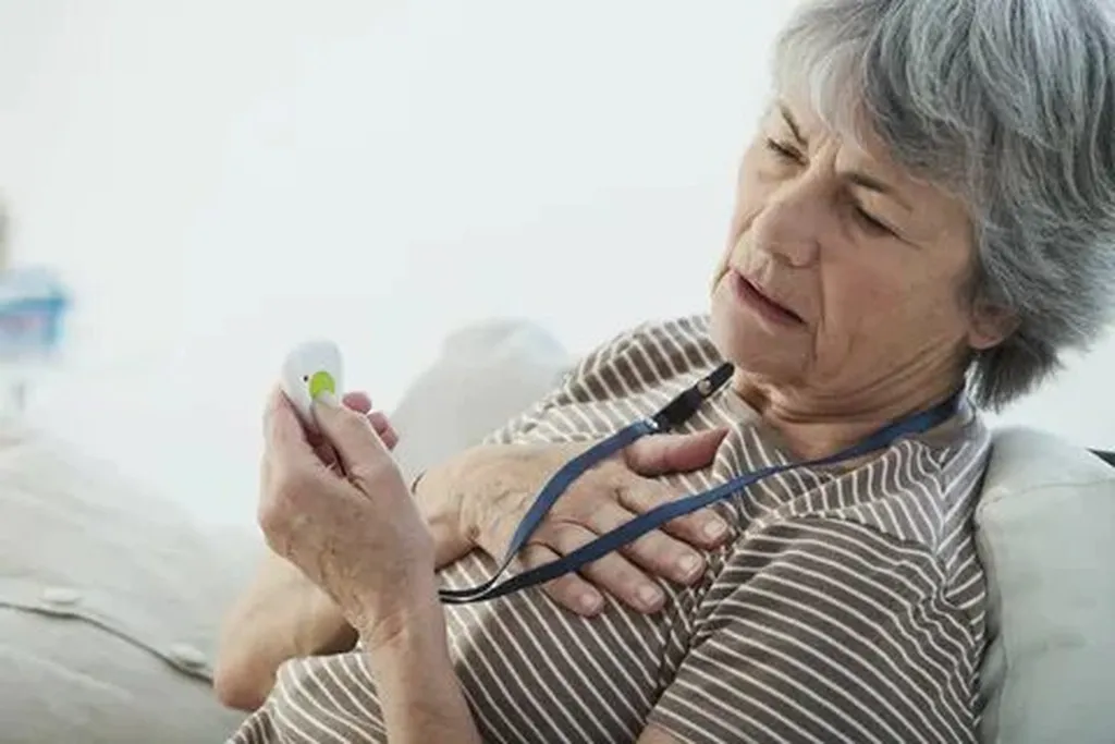 Key Benefits of Using a Wheelchair Oxygen Tank Holder